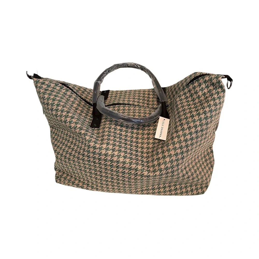 Green & Cream Houndstooth Tote with Removable Black Strap